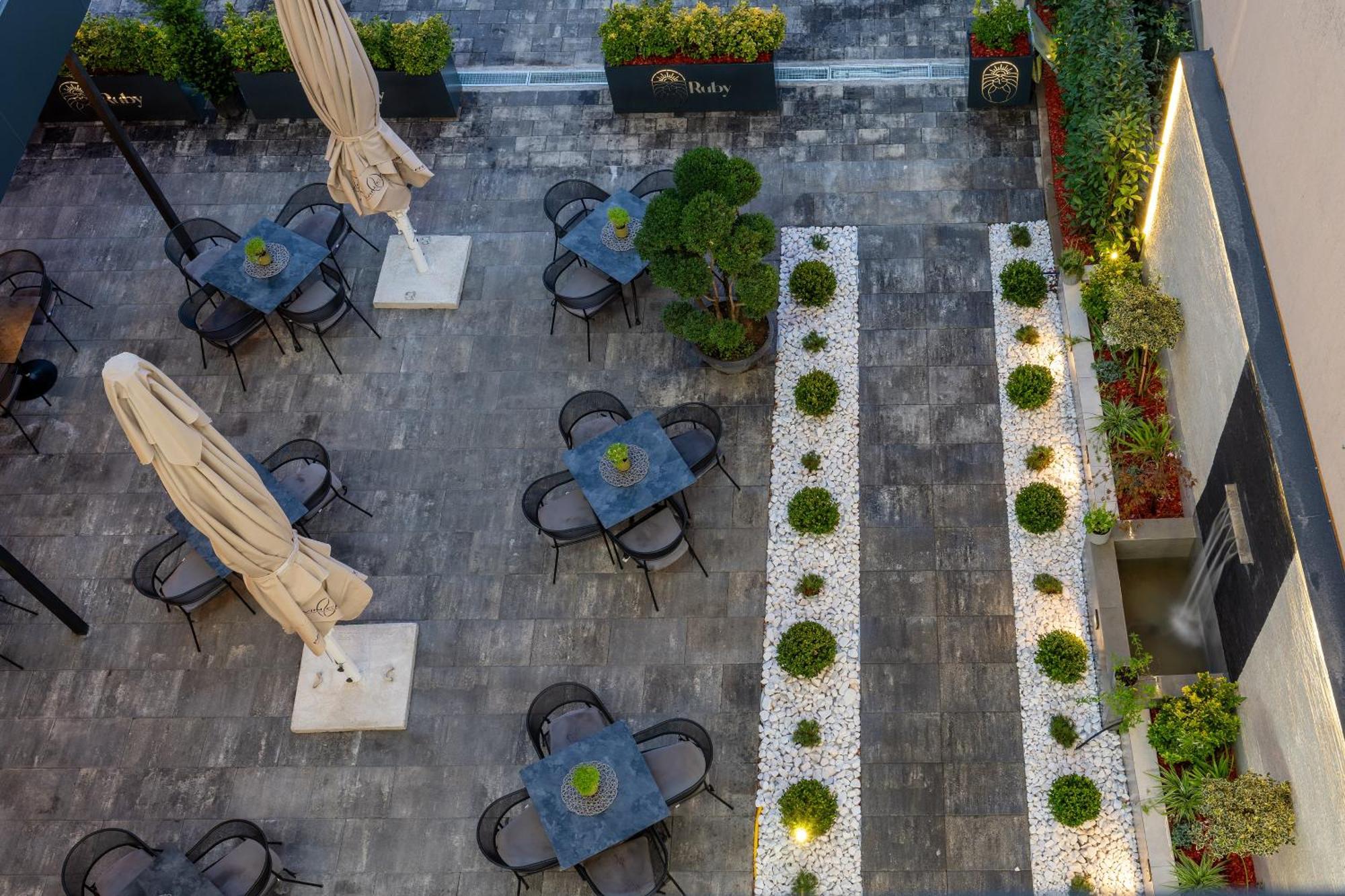 Ruby Hotel Prishtina Prishtinë Exterior photo