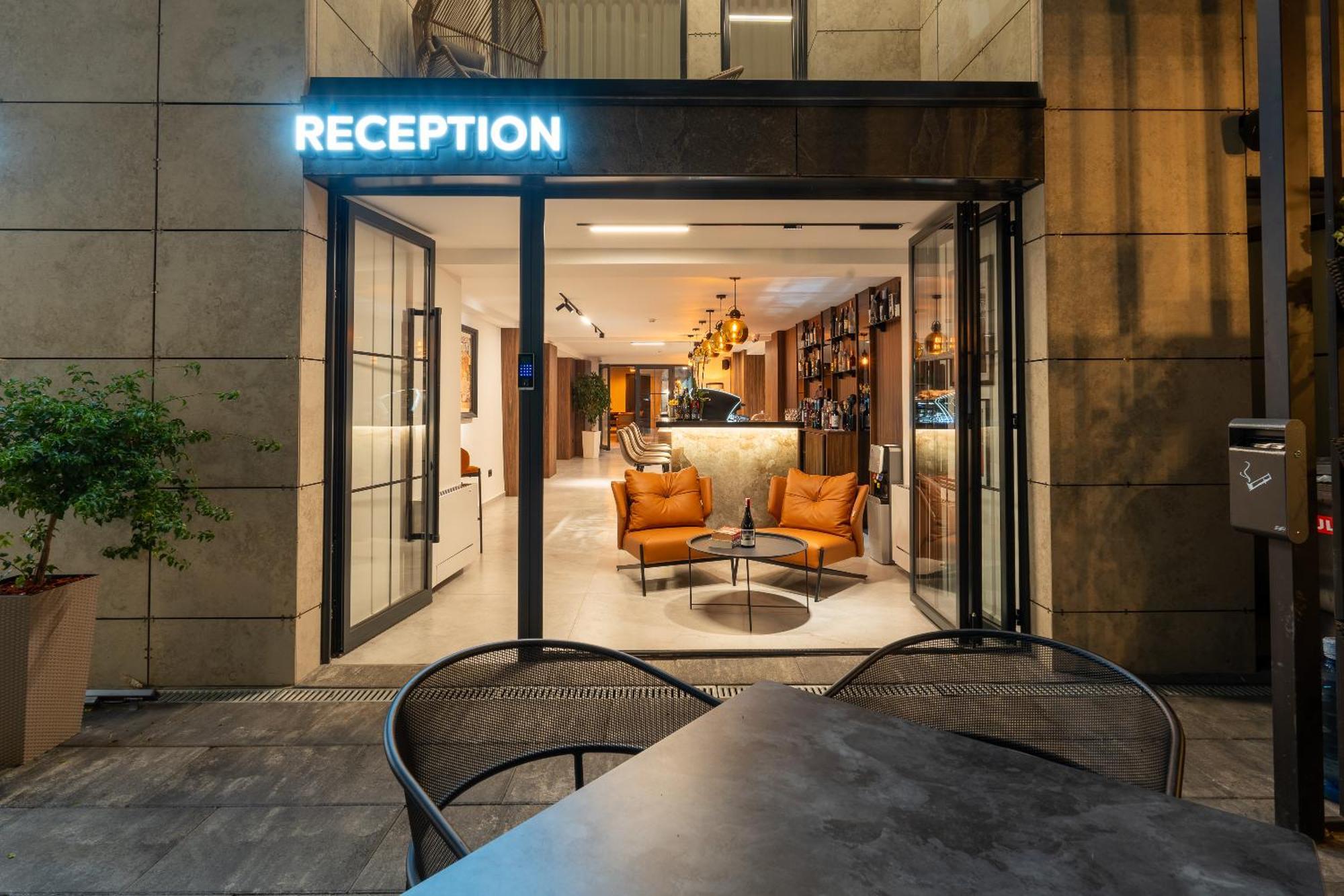 Ruby Hotel Prishtina Prishtinë Exterior photo